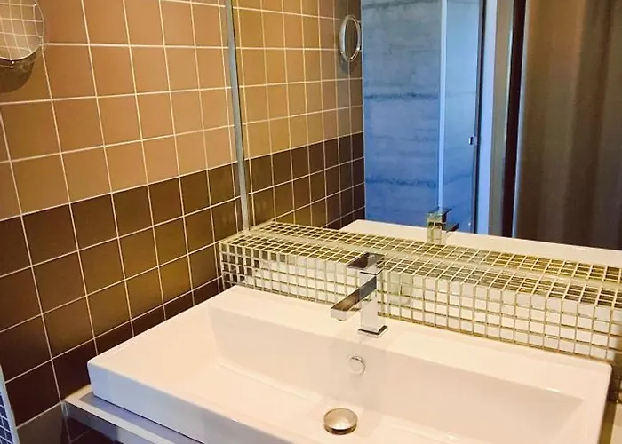 Village Naturiste R4n - Too Hot Coursives Apartament