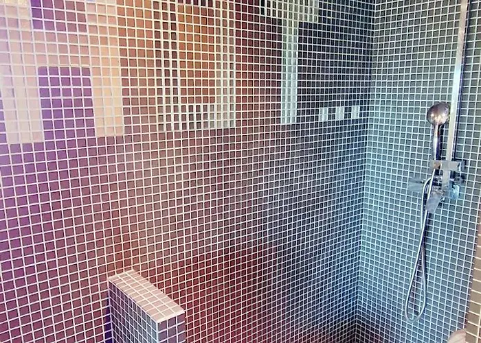Village Naturiste R4n - Too Hot Coursives Apartament